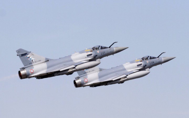 Макрон: Франция передаст Украине дополнительные 2 млрд евро военной помощи